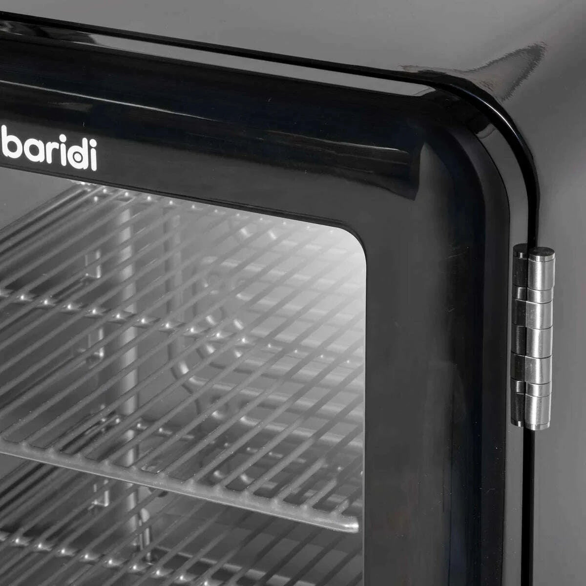 Vintage-style 70L Baridi drinks fridge with retro design and energy-efficient features.